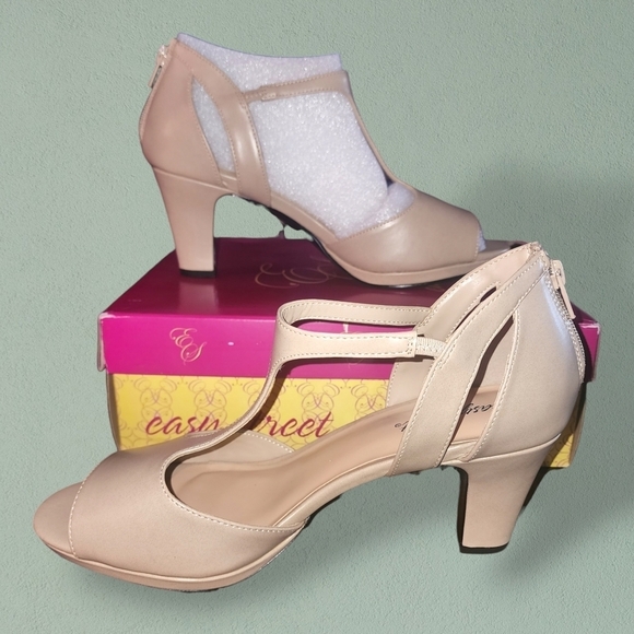 Easy Street NIB Flash Heeled Sandal - Picture 3 of 7